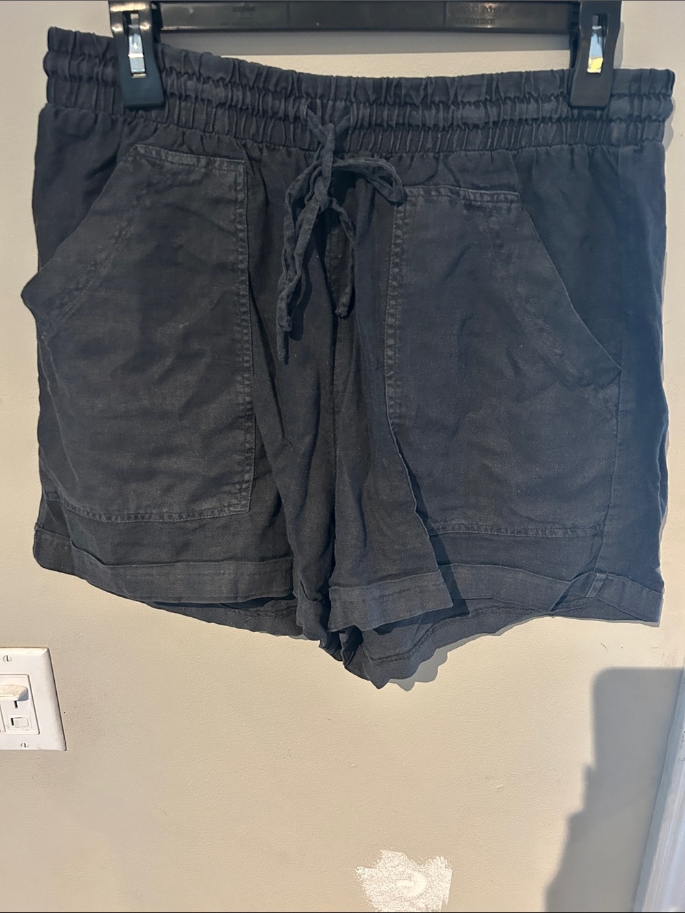 Universal Thread Women's Black Drawstring Pocket Shorts Medium